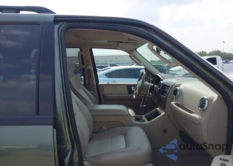 2005 Ford Expedition Eddie Bauer/King Ranch from USA, damaged, VIN 1FMPU17535LA55103